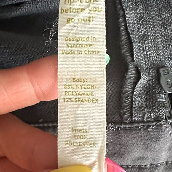 Lululemon carry all grey bootcut outdoor pants size 6 - Picture 5 of 8